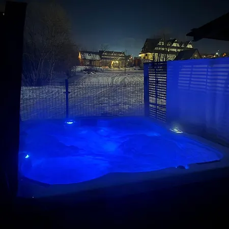 Villa 84 & Apartments - Sauna & Jacuzzi-3